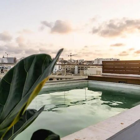 Luxurious & Stylish Penthouse With Private Pool Apartment Msida Luaran gambar
