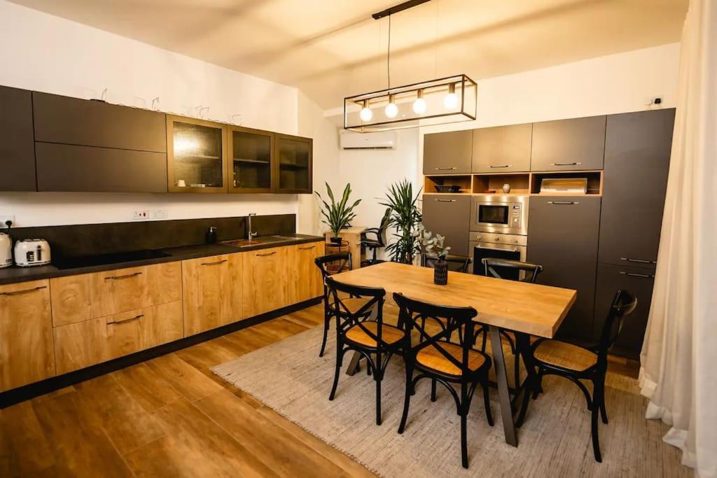 Luxurious & Stylish Penthouse With Private Pool Apartment Msida Luaran gambar