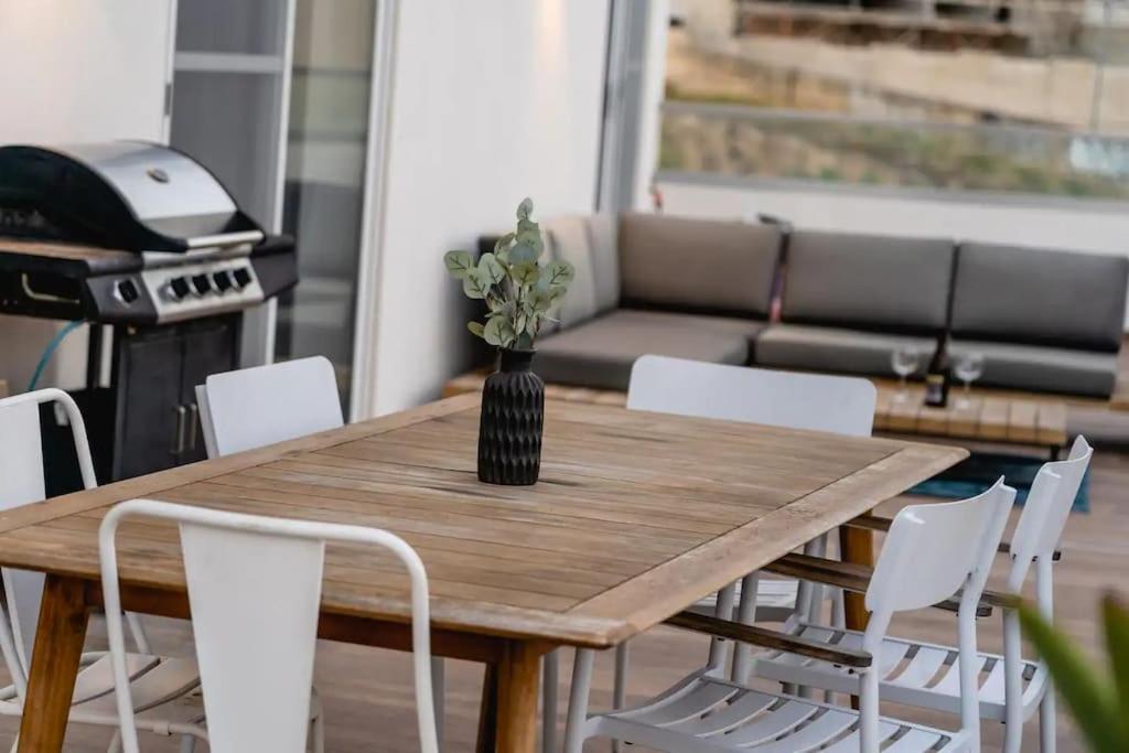 Luxurious & Stylish Penthouse With Private Pool Apartment Msida Luaran gambar