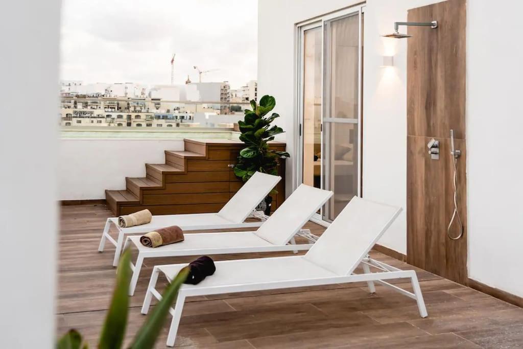Luxurious & Stylish Penthouse With Private Pool Apartment Msida Luaran gambar