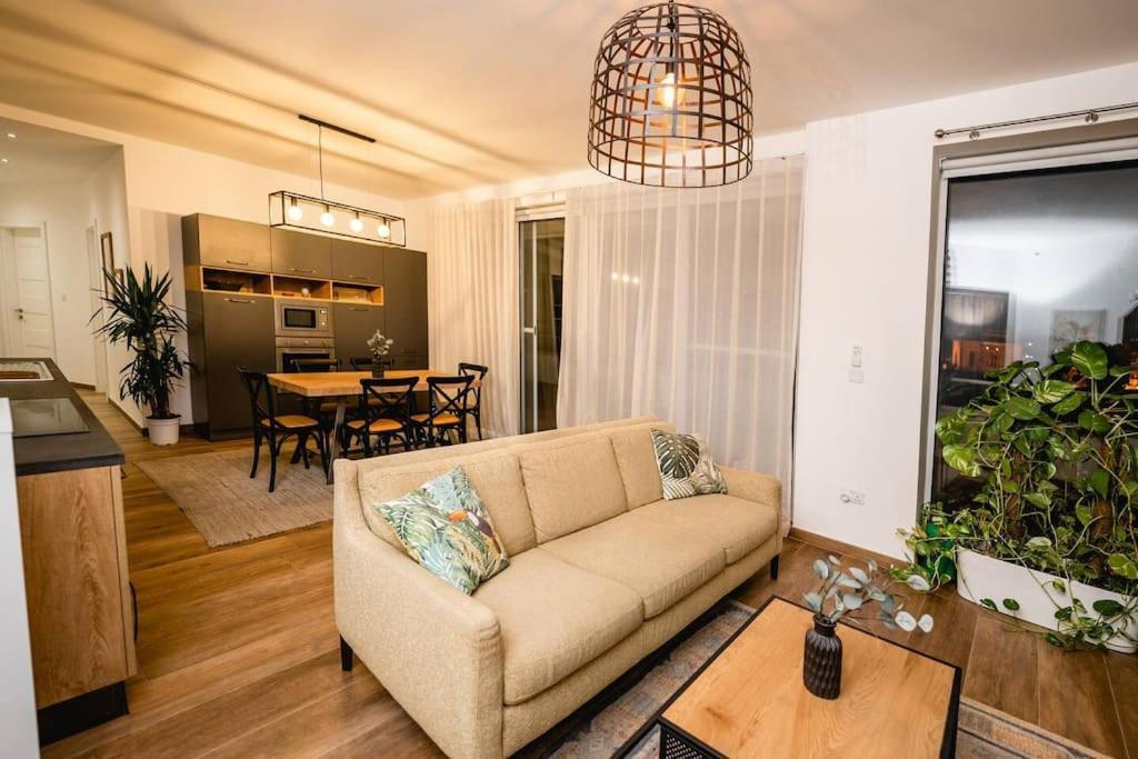 Luxurious & Stylish Penthouse With Private Pool Apartment Msida Luaran gambar
